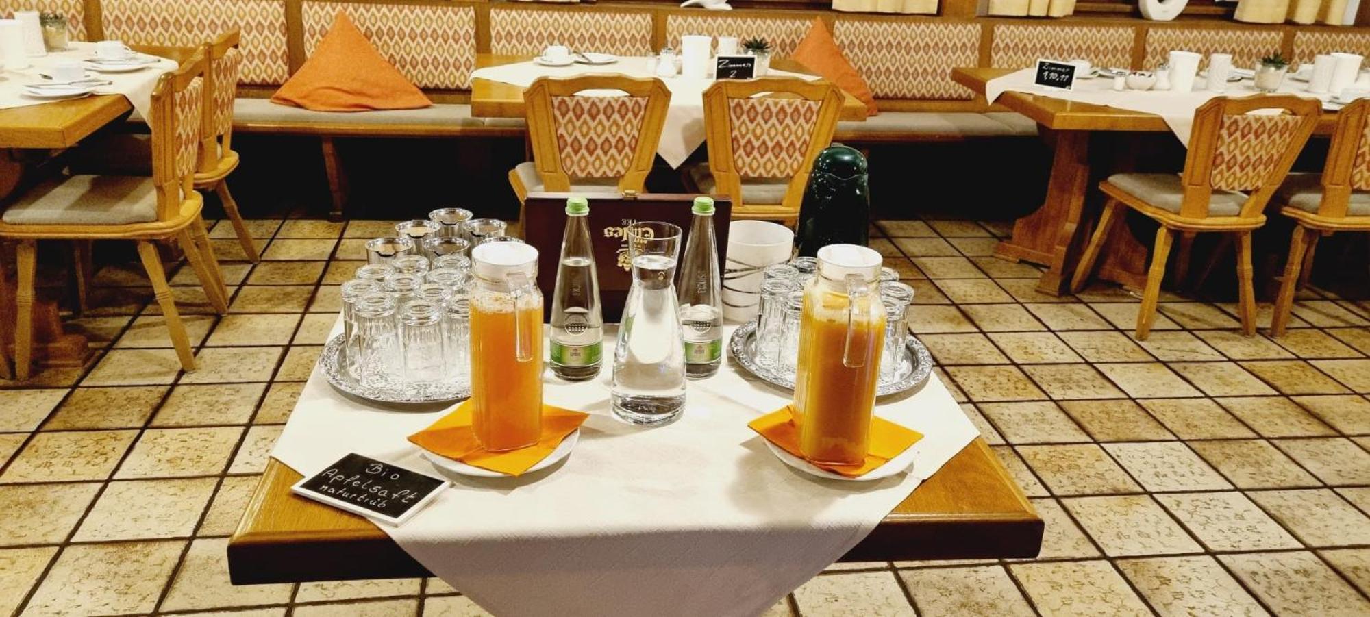 Hotel Schwarzes Ross Schwarzach am Main Ngoại thất bức ảnh