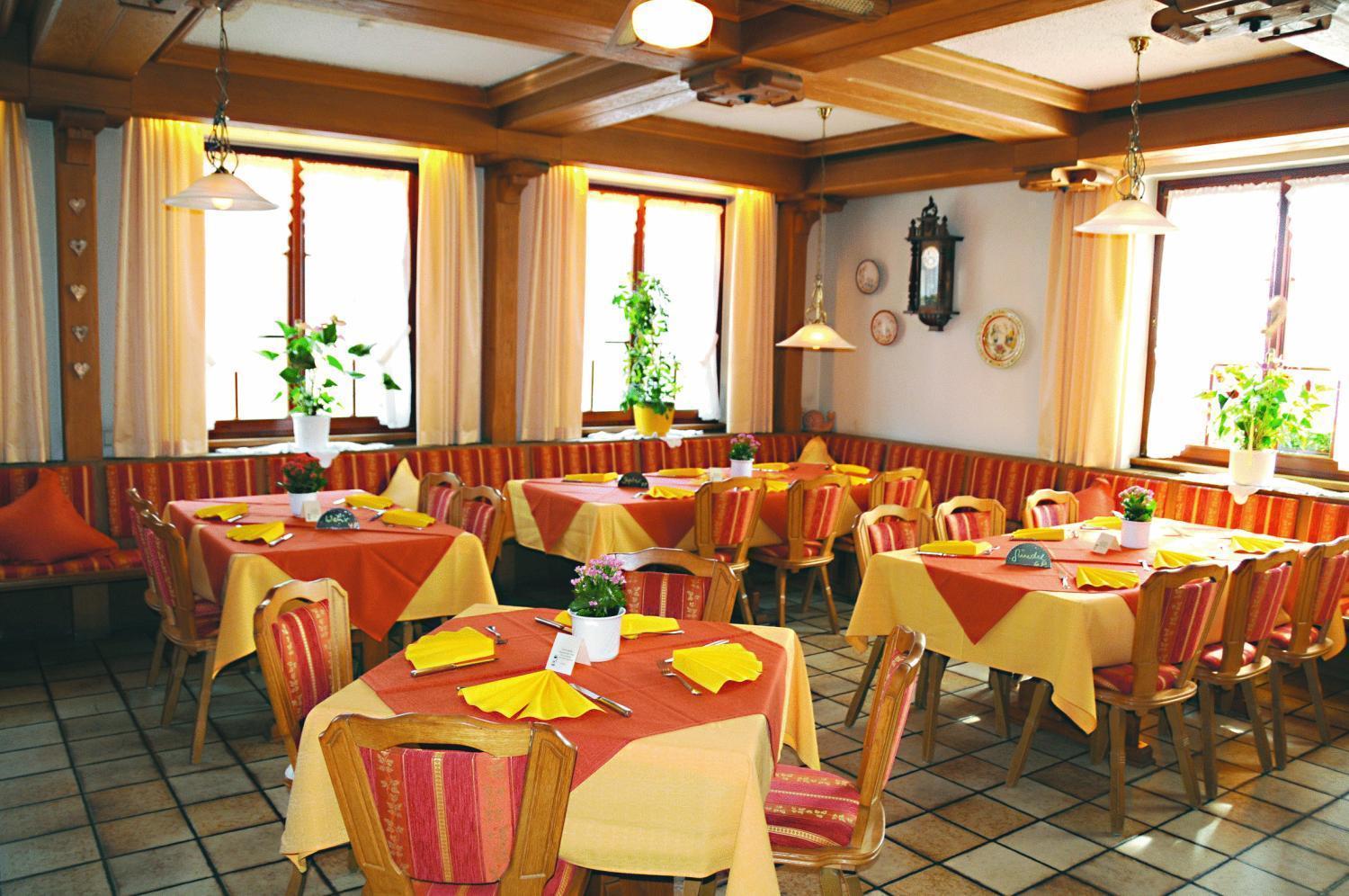 Hotel Schwarzes Ross Schwarzach am Main Ngoại thất bức ảnh