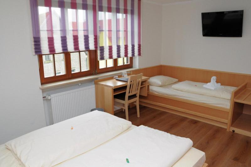 Hotel Schwarzes Ross Schwarzach am Main Ngoại thất bức ảnh